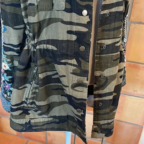 Johnny Was Raquel embroidered camo print drawstring waist corduroy jacket, S! - Picture 4 of 11